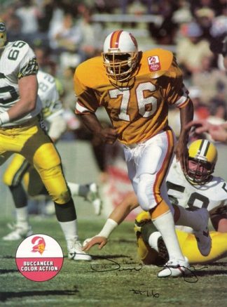 David Logan 1986 Action Photo from GameDay Magazine for Tampa Bay Buccaneers